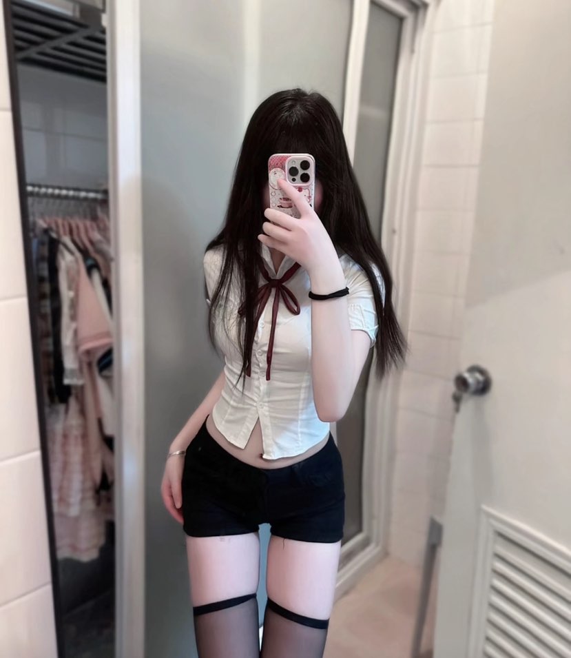 陪玩妹子Lc༆小菲酱聘诉的照片2